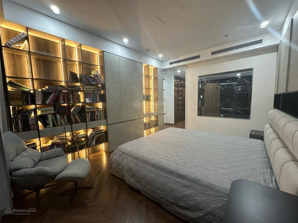 Cho thuê căn duplex full đẹp tại pentstudio tây hồ vào luôn.  0973 536 ***