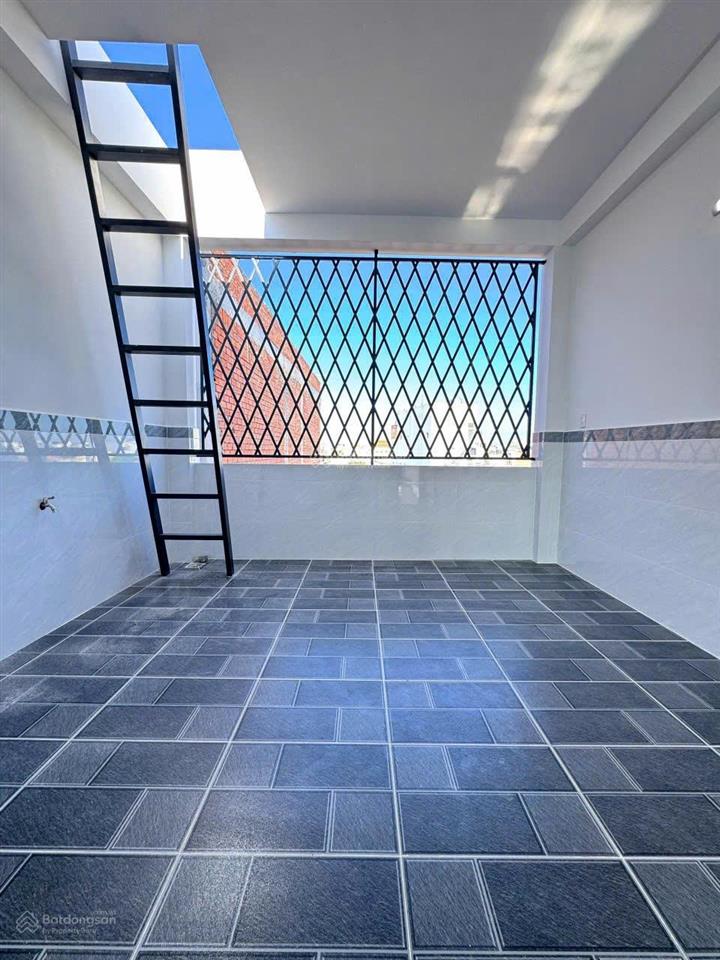 Nhà mới khu đồng bộ hương lộ 2 (4m*15m 7tỷ48 tl) sát bệnh viện quận, nội thất sang trọng như hình