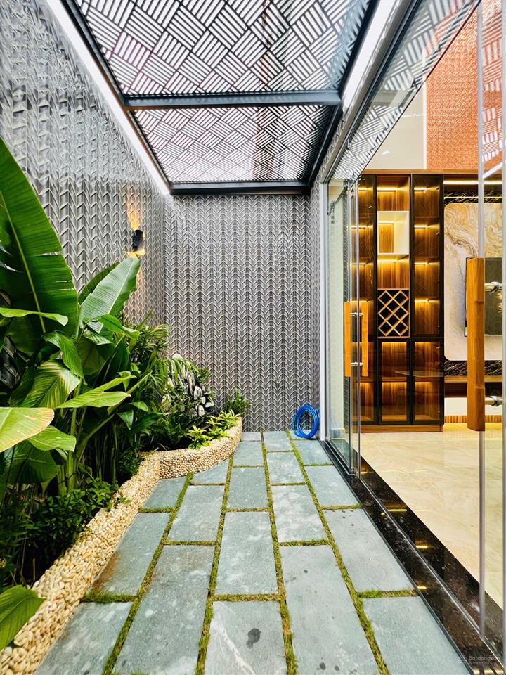 Dãy nhà siêu phẩm lê trọng tấn (4m x 20m đúc 4,5 tấm  hẻm 10m) thang máy 450kg  nội thất cao cấp