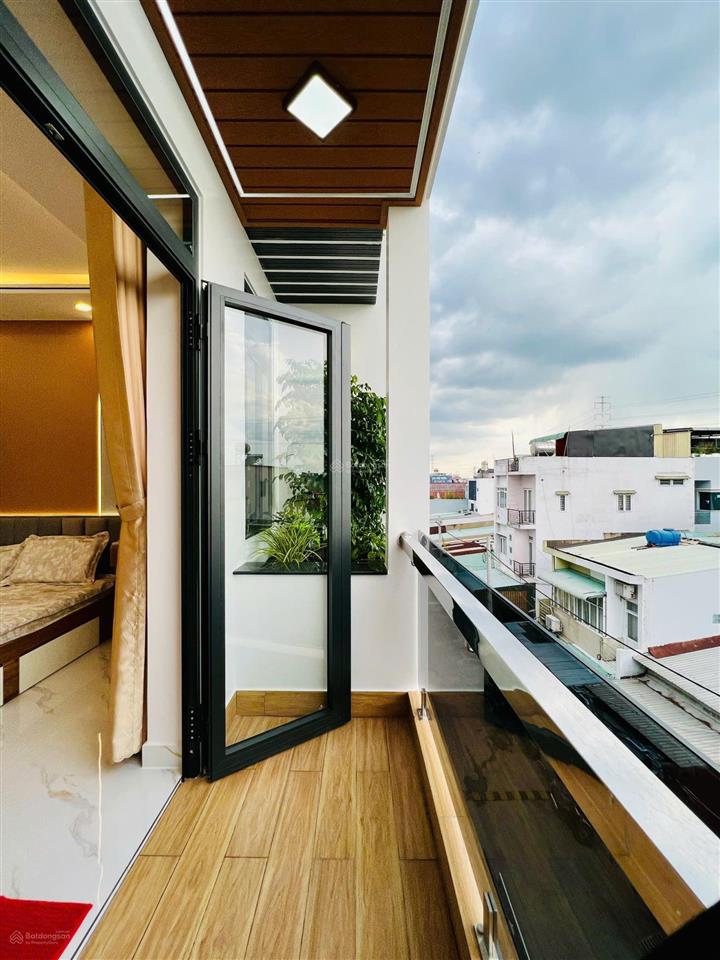 Dãy nhà siêu phẩm lê trọng tấn (4m x 20m đúc 4,5 tấm  hẻm 10m) thang máy 450kg  nội thất cao cấp