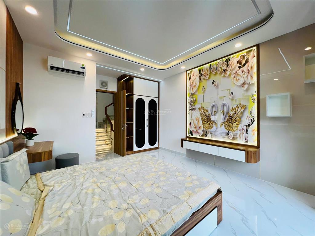 Dãy nhà siêu phẩm lê trọng tấn (4m x 20m đúc 4,5 tấm  hẻm 10m) thang máy 450kg  nội thất cao cấp