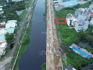 Bán đất mặt tiền đường 20m kênh tham lương đang làm ( ~ 80m2 giá 5,7 tỷ shr) phù hợp mua đầu tư
