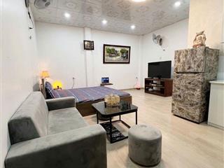 Cho thuê CHDV Phan Bội Châu - Hoàn Kiếm 90m x 3T, 6 phòng full đồ giá 35 triệu