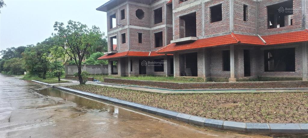 10. xtỷ /197m2 20tỷ/296m2 căn góc, măt sông 6xtr/m2 /420m2, sổ đỏ, quang minh, ml, hn