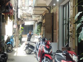 Bán nhà 6 tầng giá tốt chỉ với hơn 7 tỷ, phố lò đúc  hbt, vị trí đẹp, ngày phố, ngập tràn tiện ích