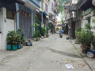 Phân lô tây kết  bạch đằng  hbt, giá nhỉnh 6 tỷ, vị trí đẹp 10 m ra đường oto qua, vie sông hồng