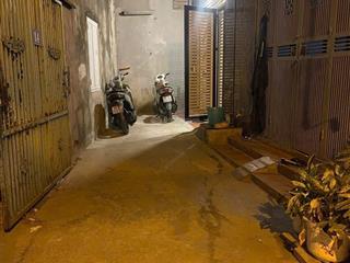 Bán gấp nhà ngọc lâm, long biên ngõ ô tô vỉa hè 2 mặt thoáng, full nội thất