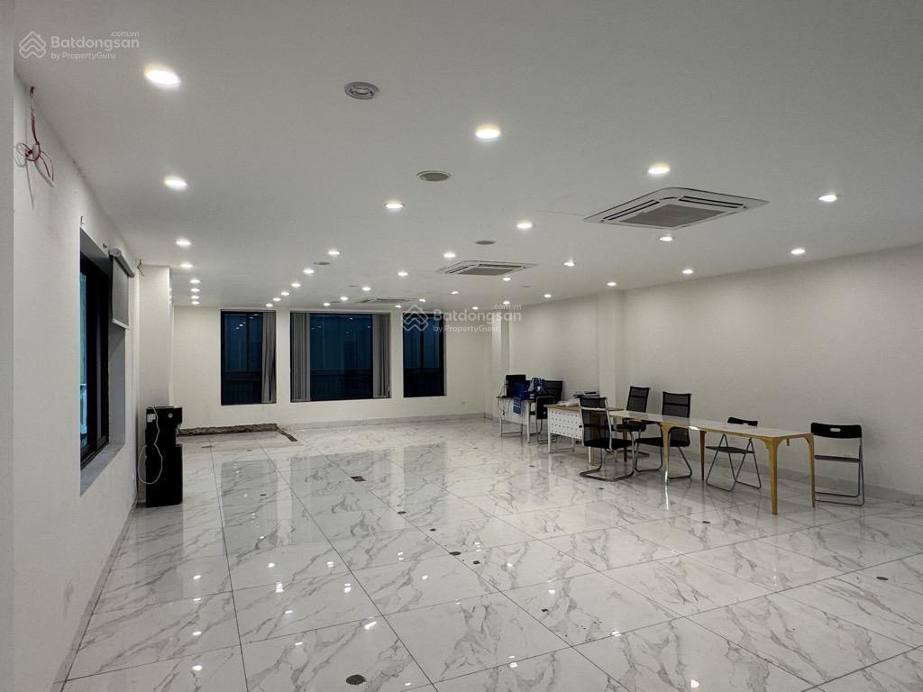 Siêu phẩm mặt phố vip cầu giấy 9 tầng nổi + 1 hầm thang máy thông sàn thiết kế hiện đại