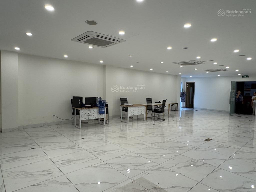 Siêu phẩm mặt phố vip cầu giấy 9 tầng nổi + 1 hầm thang máy thông sàn thiết kế hiện đại