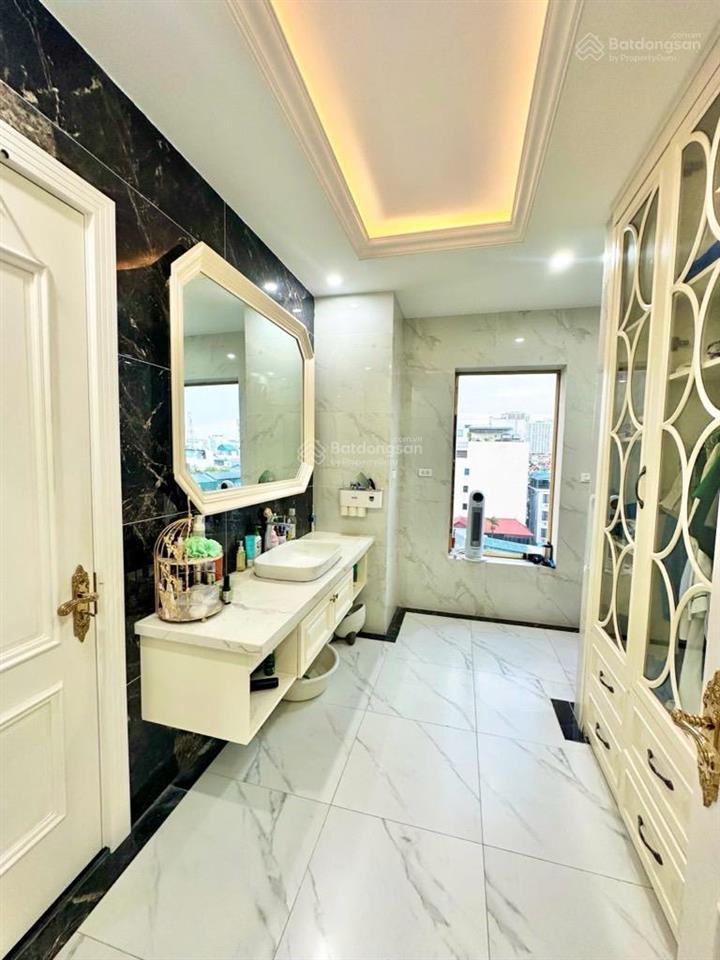 Siêu phẩm mặt phố vip cầu giấy 9 tầng nổi + 1 hầm thang máy thông sàn thiết kế hiện đại