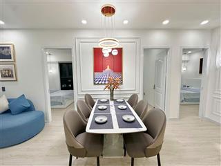 Hot! căn hộ view biển tuyệt đẹp  3pn full tiện ích  trống ngày 1/8