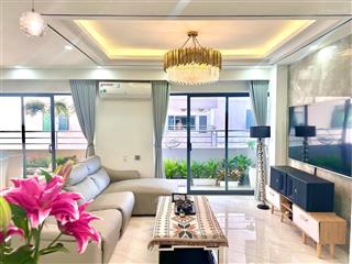 Chỉ 22 triệu/tháng  căn hộ biển rộng rãi, view đẹp, sát bãi tắm!