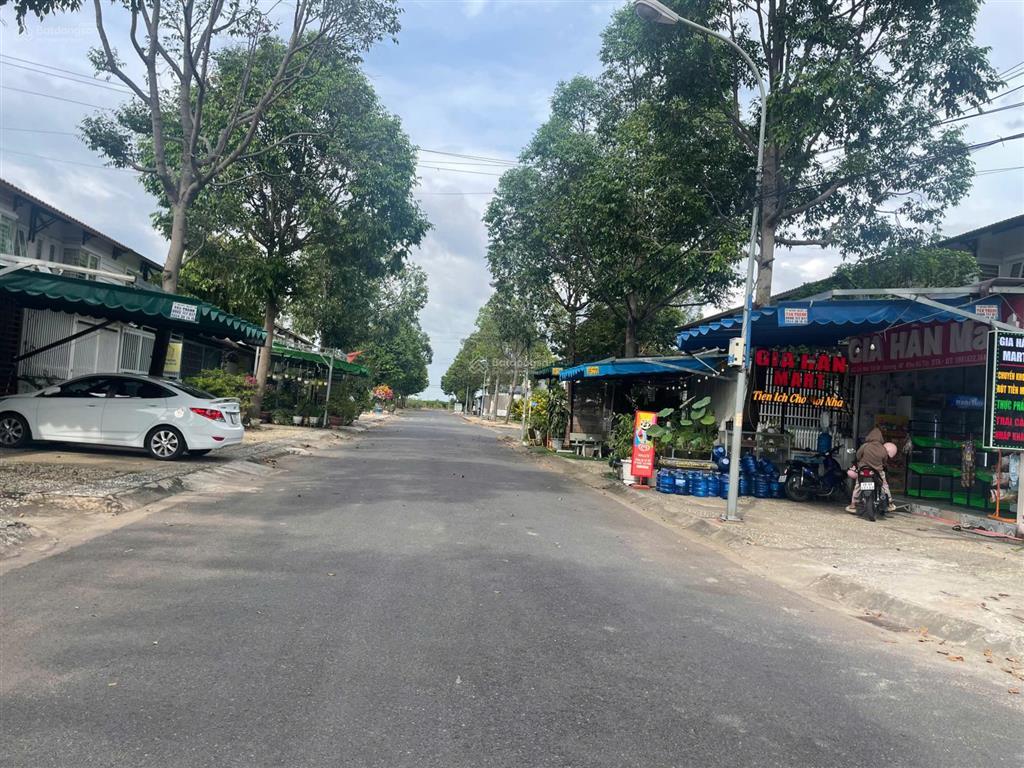 Bán nhà phố dự án dta giá tốt, có sẵn hợp đồng thuê dài hạn