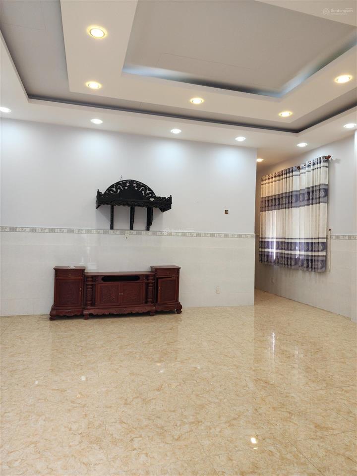 Bán biệt thự đẹp ngay lộc vừng, quốc lộ 13, 22,5 tỷ, 320m2, ngang 11m, 2 sổ