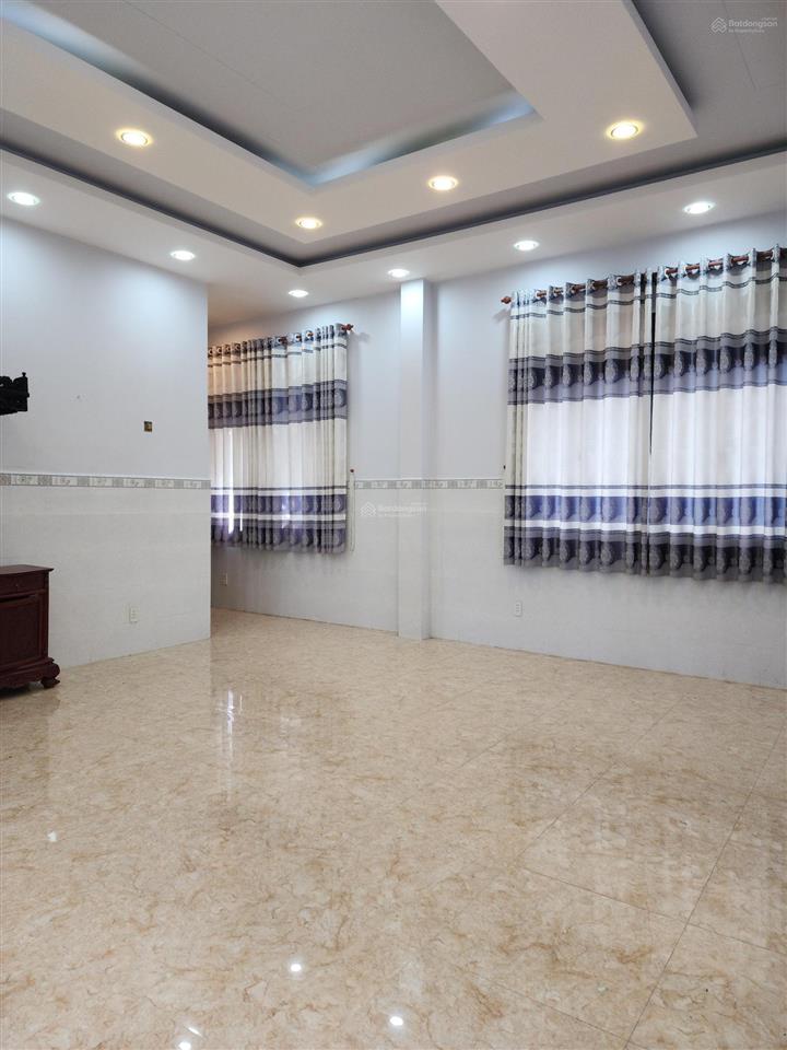 Bán biệt thự đẹp ngay lộc vừng, quốc lộ 13, 22,5 tỷ, 320m2, ngang 11m, 2 sổ