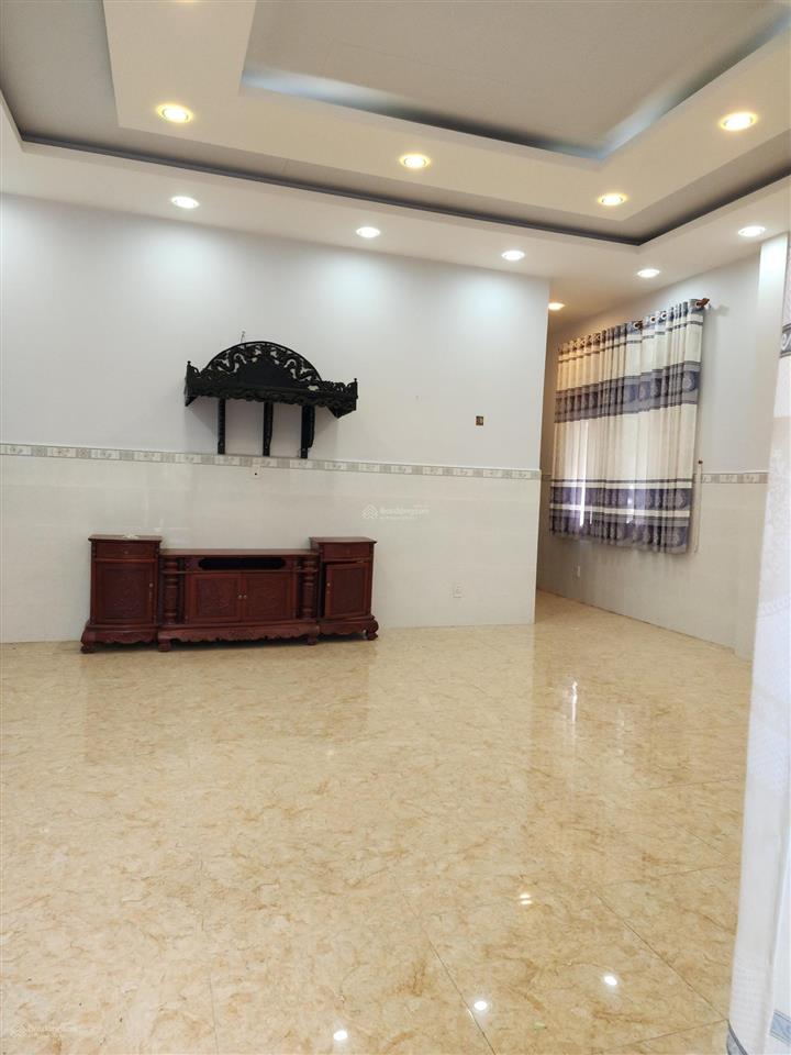 Bán biệt thự đẹp ngay lộc vừng, quốc lộ 13, 22,5 tỷ, 320m2, ngang 11m, 2 sổ