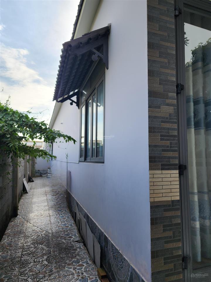 Bán biệt thự đẹp ngay lộc vừng, quốc lộ 13, 22,5 tỷ, 320m2, ngang 11m, 2 sổ