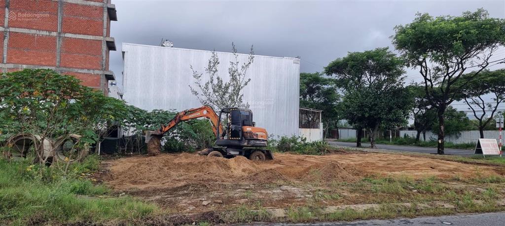 Lô góc 2 mặt tiền đường trần hữu dực với phan đình thông