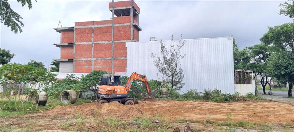 Lô góc 2 mặt tiền đường trần hữu dực với phan đình thông