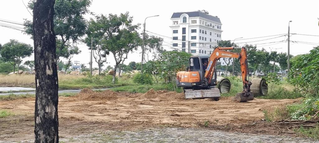 Lô góc 2 mặt tiền đường trần hữu dực với phan đình thông