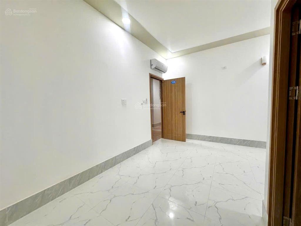 Cho thuê căn hộ cao cấp sát chợ tam hiệp , dt đa dạng 2245m2 , sân để xe hơi, gd 4 người thoải mái