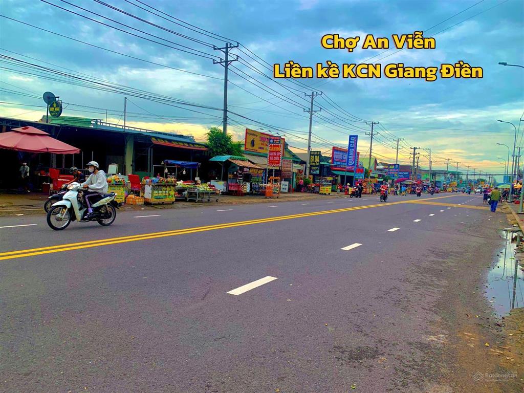 Chỉ cần 599tr sở hữu ngay nhà phố 2 tấm sát chợ mới giang điền ,dt nhà lớn 172,6m2 ,4pn ,sân xe hơi