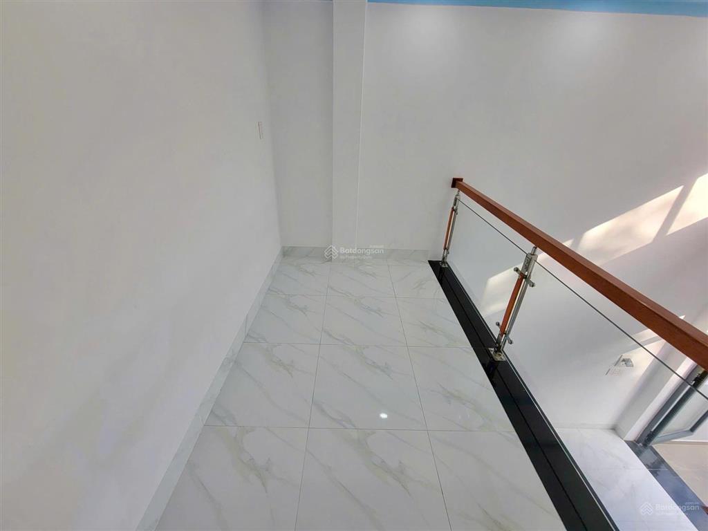 Chỉ cần 599tr sở hữu ngay nhà phố 2 tấm sát chợ mới giang điền ,dt nhà lớn 172,6m2 ,4pn ,sân xe hơi