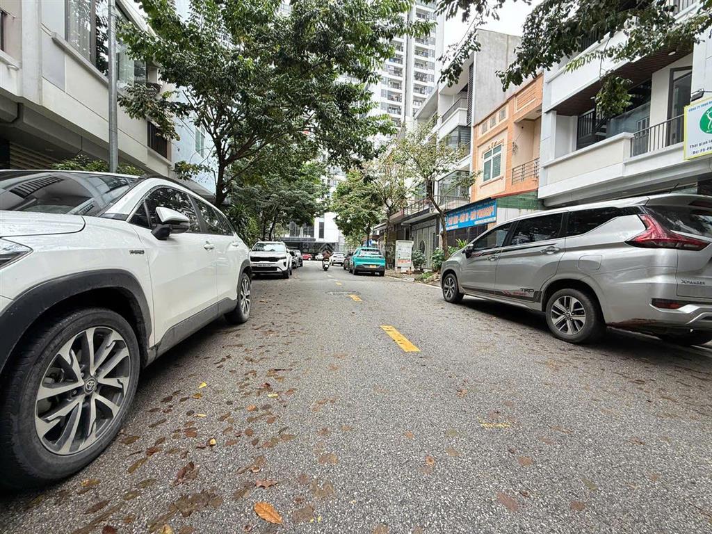 Nhà liền kề 110m2  đối diện chung cư lafotuna tại khu nhà ở vạn cát  tích sơn