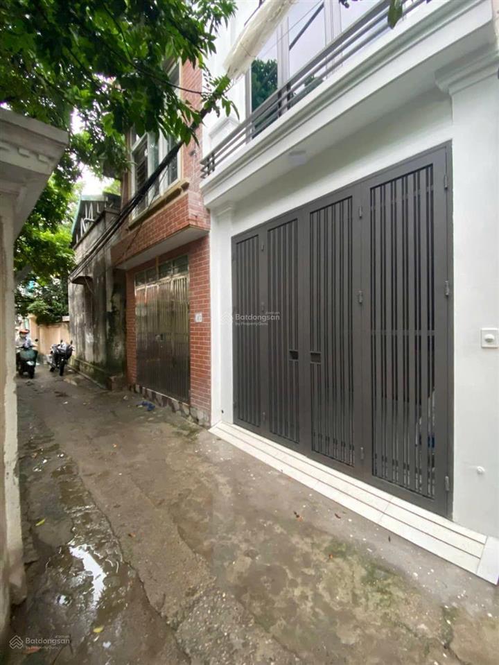 Bán nhà cổ nhuế 8,29 tỷ, 37m, 4 tầng, 3 ngủ. nhà dân xây chắc chắn. sổ vuông đẹp, 0369 316 ***