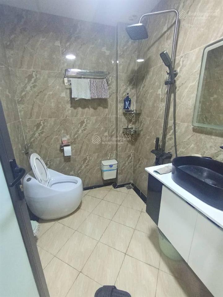 Bán nhà đông ngạc 35m, 5 tầng, ngõ thông kinh doanh, ô tô tránh, 2 thoáng, thang máy. giá 9 tỷ.