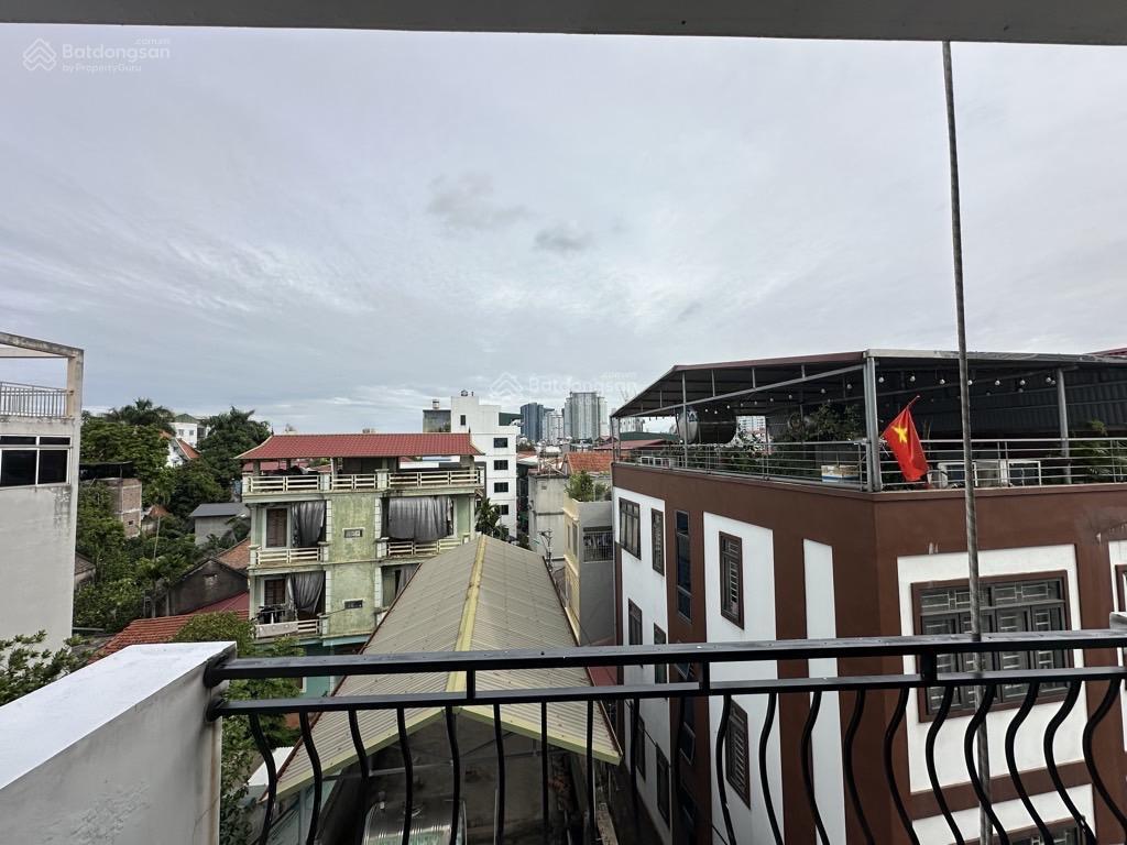 Bán nhà đông ngạc 68m, mặt tiền 4.6m vuông đẹp.
3 tầng, ngõ thông. ô tô 7 chỗ đỗ cửa.
giá 11.22 tỷ