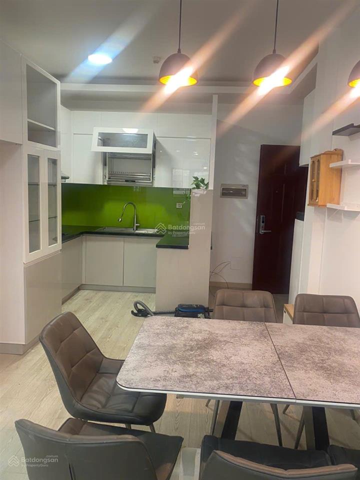 Cho thuê căn hộ đức khải quận 7. 97m2 3pn 2wc, full nt. giá 10 triệu/tháng.  0347 048 ***