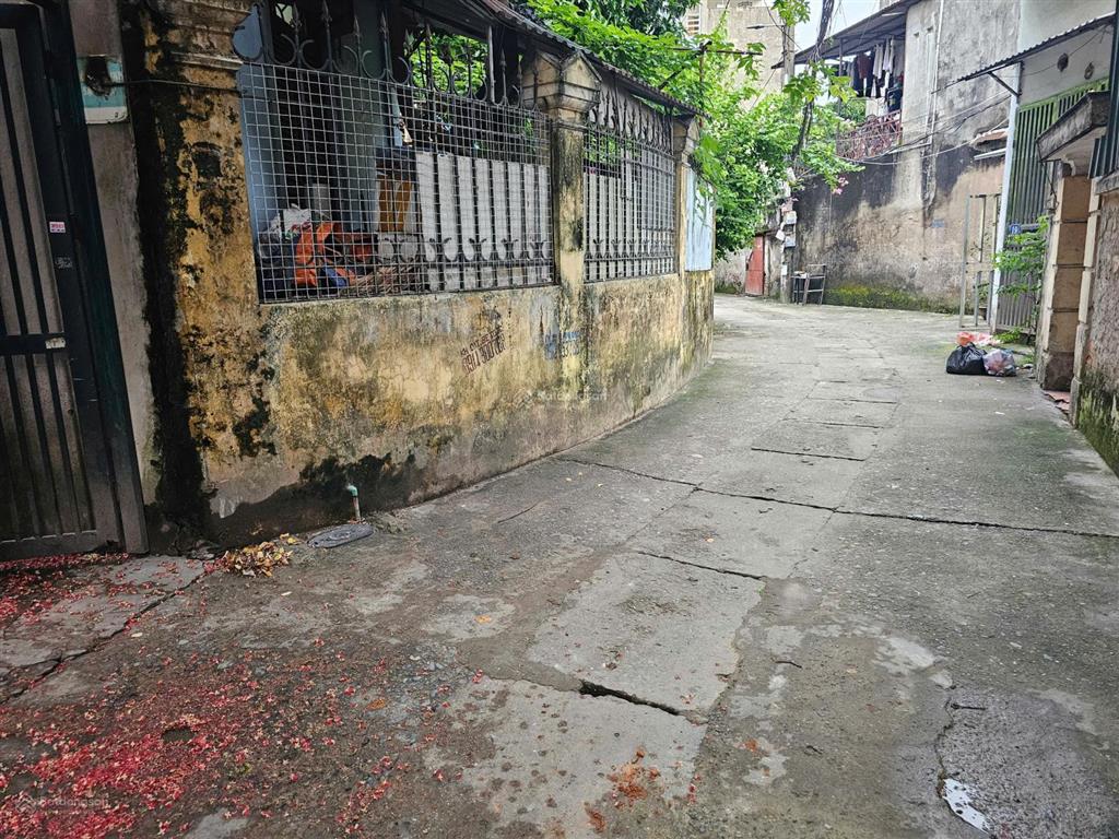 Bán gấp đất cổ nhuế  175/203m2  mt 12m  phân lô, xây ccmn đẹp  23.5 tỷ