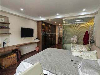 Bán nhà phố hồng tiến , dt 35m2 * m tiền 6m * nhà thang máy view hồ , sát mặt phố cho thuê 12tr