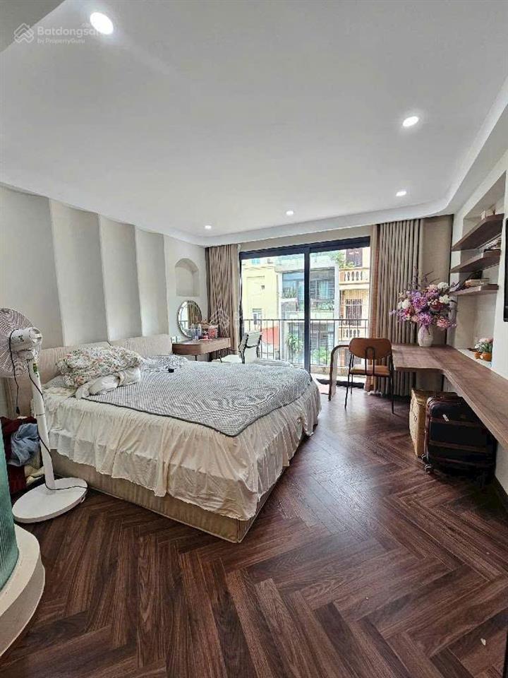 Bán nhà phố hồng tiến , dt 35m2 * m tiền 6m * nhà thang máy view hồ , sát mặt phố cho thuê 12tr