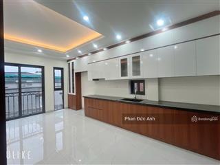 Siêu phẩm nhà đẹp phố giang văn minh 42m2  ngõ thông  thang máy xịn  giá cực tốt