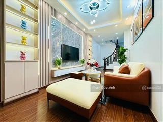Siêu hiếm nhà 30m  5 tầng đẹp như mơ tại ngõ 10 láng hạ chỉ 100m ra phố. giá 7 tỷ có thương lượng