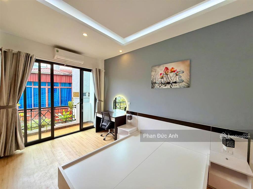 Bán nhà đào tấn siêu đẹp  67m2 thang máy  cho khách nước ngoài thuê hoặc ở cực sướng  0843 983 ***