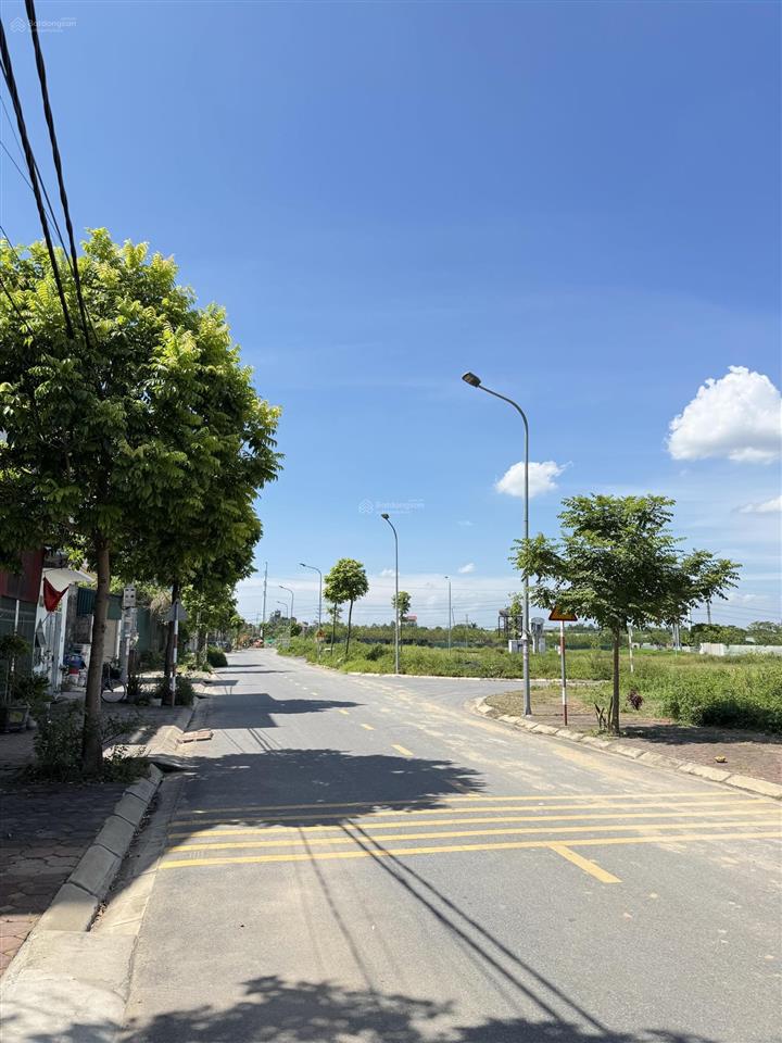 Bán đất lô góc nam hồng, quốc lộ 23b, 178m2, mặt tiền 18m, ô tô tránh, trục đường 17m, vỉa hè 3m