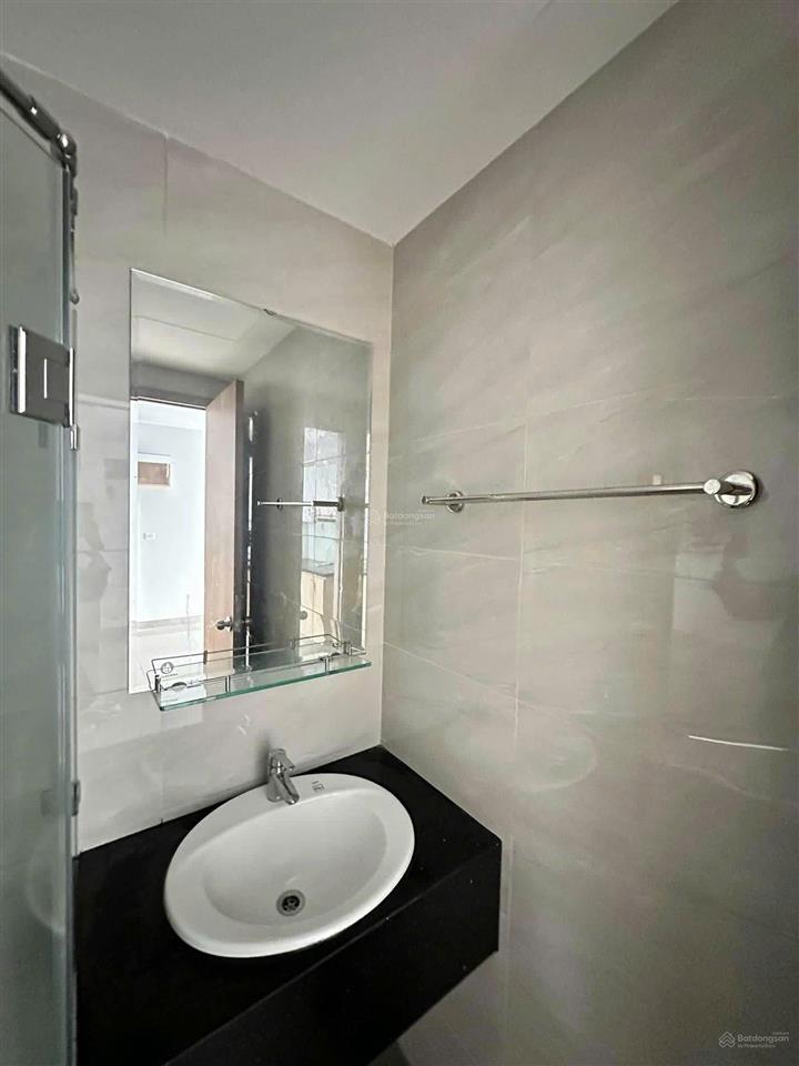 Cho thuê căn hộ view triệu đô, căn studio (1pn) 3,5 triệu /tháng, có hồ bơi, công viên đầy đủ
