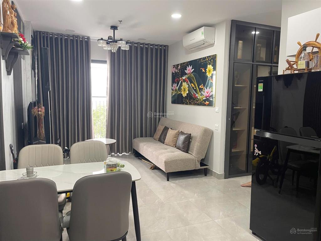 Cho thuê căn hộ 2 phòng ngủ 2wc căn góc 2 view, full nội thất 8 triệu/tháng, có hồ bơi, công viên
