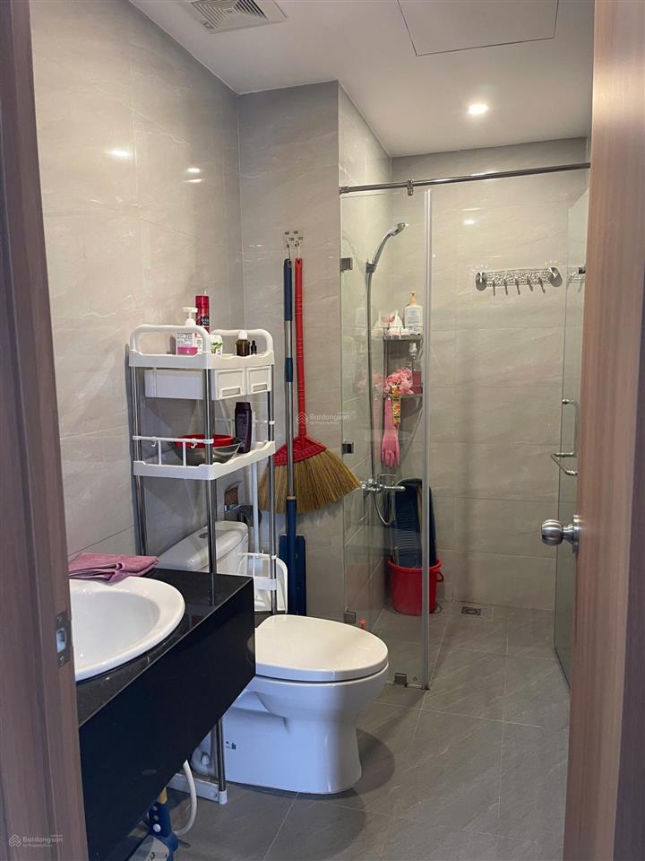 Cho thuê căn hộ 2 phòng ngủ 2wc căn góc 2 view, full nội thất 8 triệu/tháng, có hồ bơi, công viên