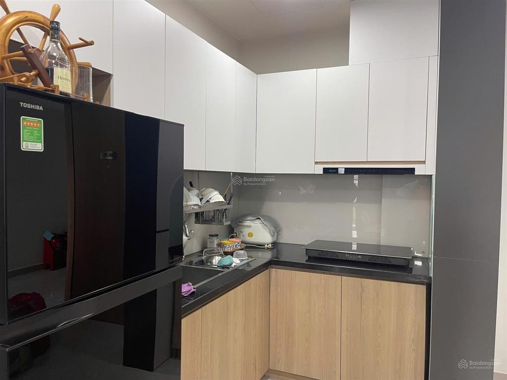 Cho thuê căn hộ 2 phòng ngủ 2wc căn góc 2 view, full nội thất 8 triệu/tháng, có hồ bơi, công viên