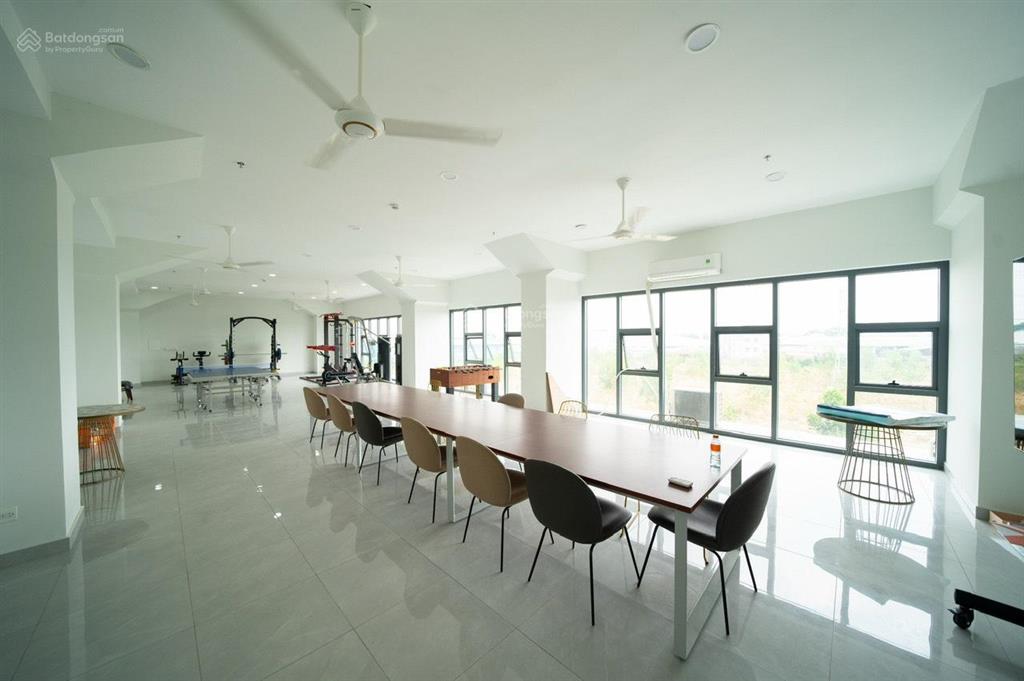 Cho thuê 1 phòng ngủ 42m² full nội thất cao cấp 6 triệu, có hồ bơi công viên đầy đủ tiện ích