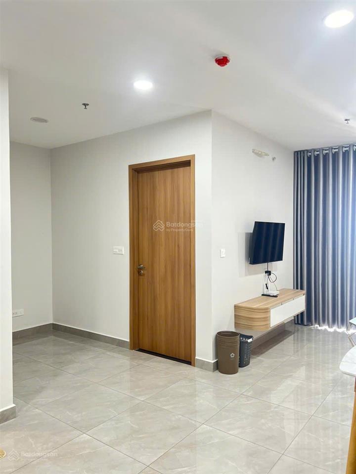 Cho thuê 1 phòng ngủ 42m² full nội thất cao cấp 6 triệu, có hồ bơi công viên đầy đủ tiện ích