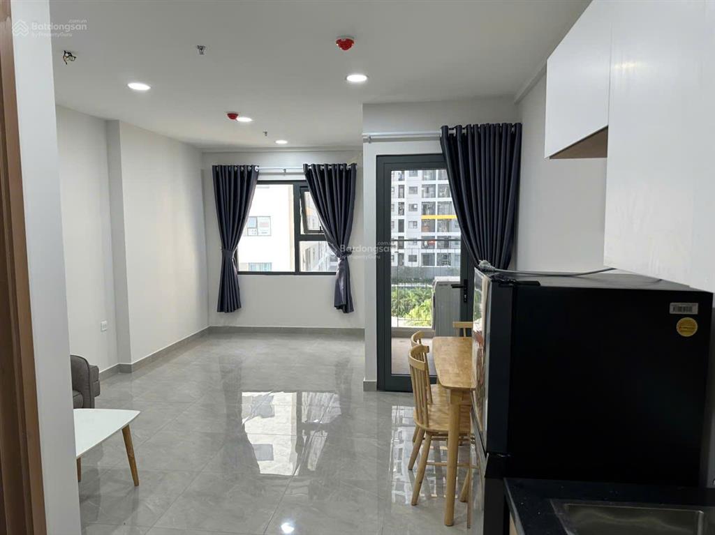 Cho thuê gấp studio 33m², full nội thất cao cấp, 5 triệu/tháng, hồ bơi công viên đầy đủ chơi free