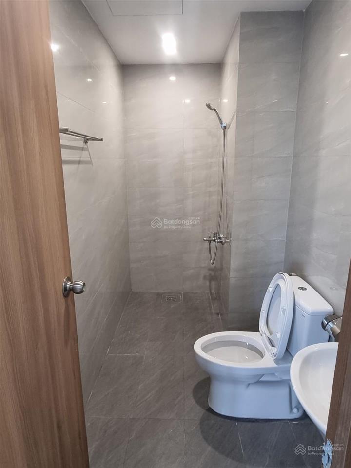 Bán gấp căn hộ 2 phòng ngủ 2 wc 60m2, căn góc 2 view, giá tốt chỉ 1,8 tỷ cho nhà đầu tư chuyên