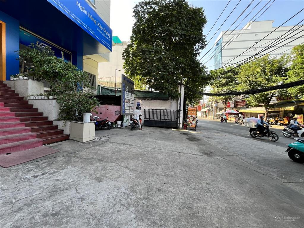 Cho thuê văn phòng sàn 154m2 view kính sáng tại nguyễn xí  bình thạnh