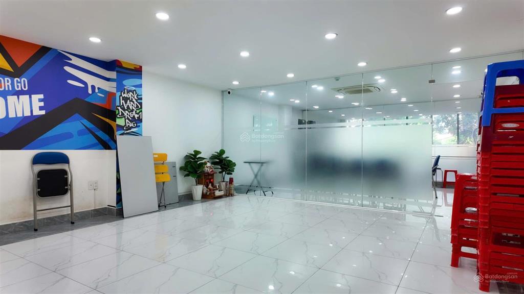 Cho thuê sàn vp 100m2 khu ngay khu etown đường núi thành, tân bình