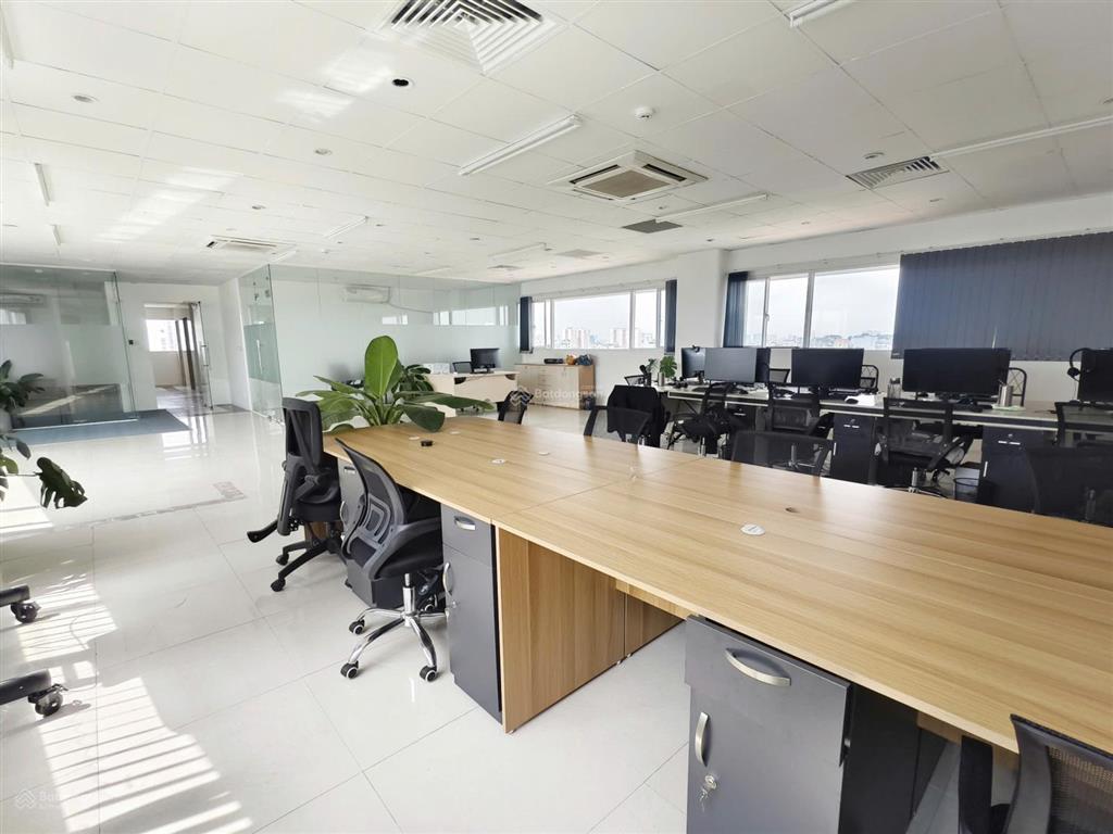 Văn phòng đẹp giá rẻ nhất khu vực sàn trệt 145m2 full kính  đinh bộ lĩnh cách landmark 81 chỉ 2km